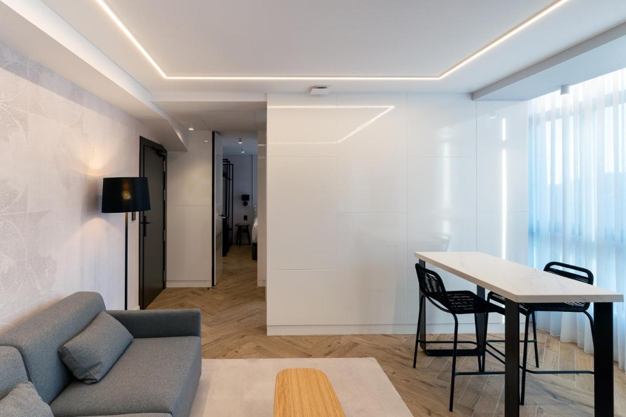Mauro Suites León Exteriör bild