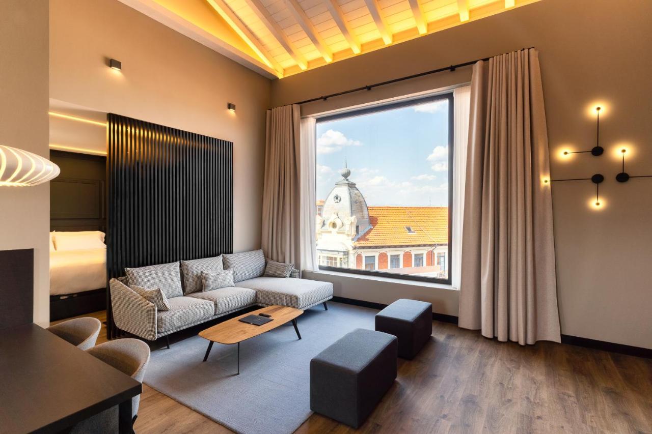 Mauro Suites León Exteriör bild